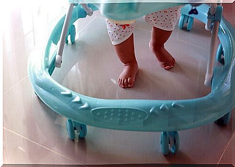 Baby walkers may delay the development of walking in children