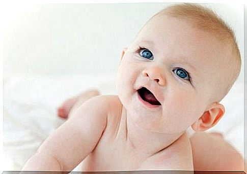 How do you know if your baby has good eyesight?