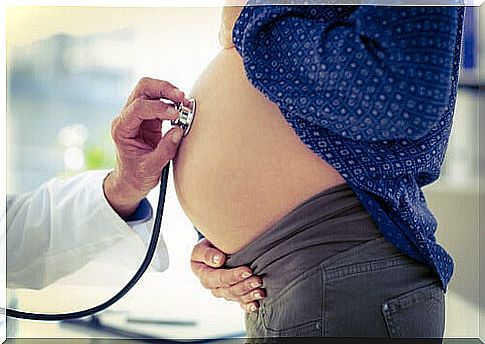 How many pounds should we gain during pregnancy?