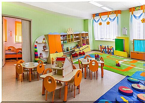 How to organize the classroom according to the Montessori method?